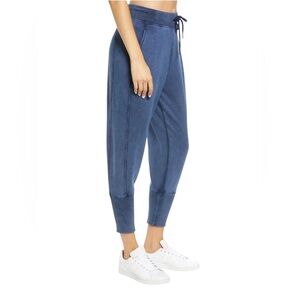 Sweaty Betty•Navy Gary Joggers